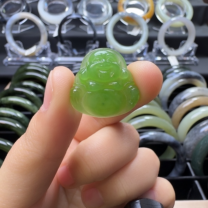 幸***乐和田玉未镶嵌颈饰