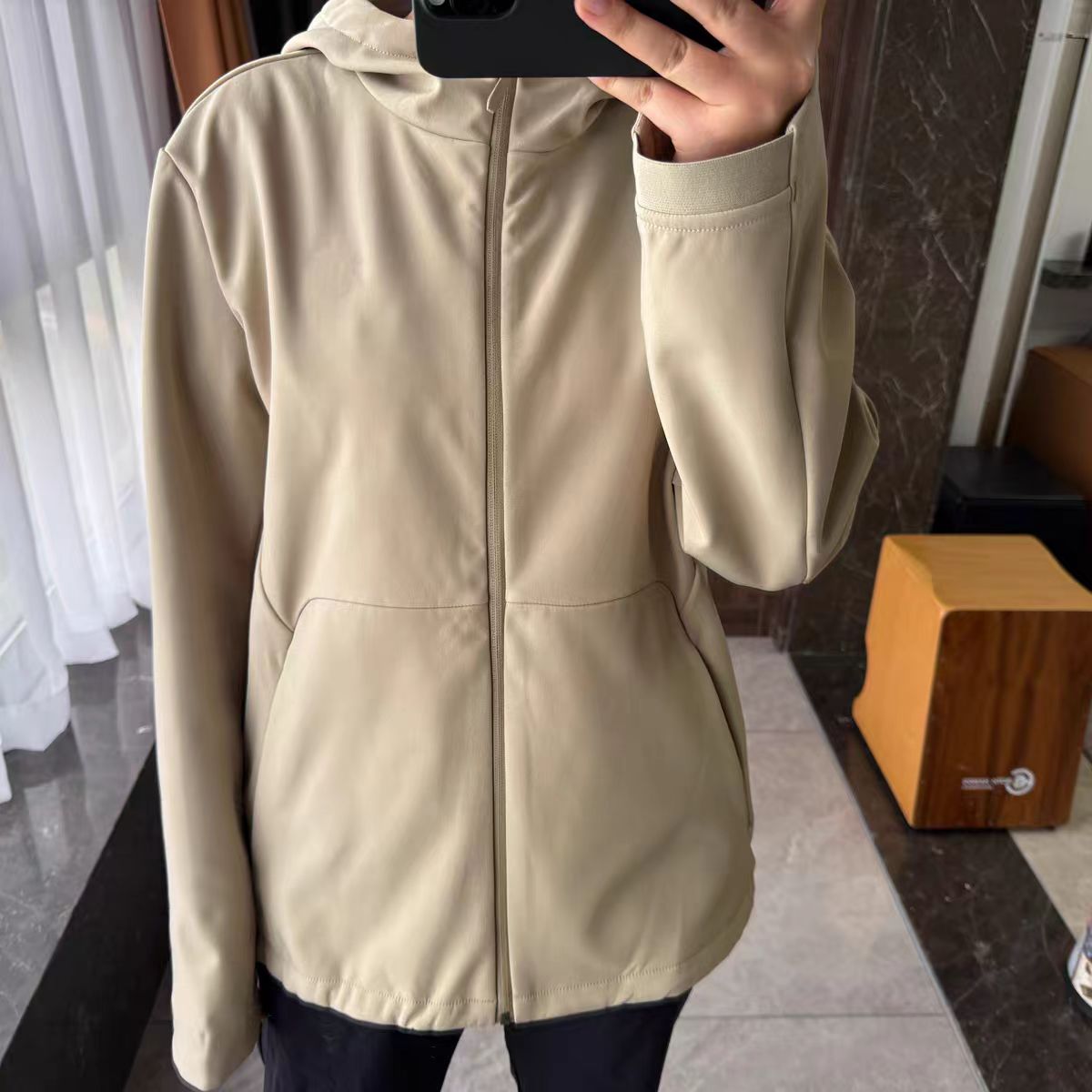 011款可家同款户外连帽防风保暖外套