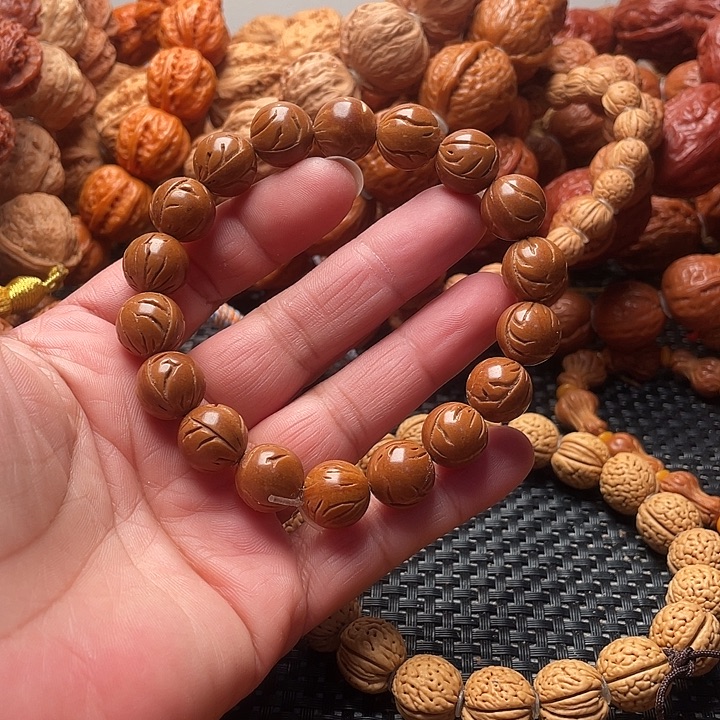 文玩核桃手串龙纹桃核光珠