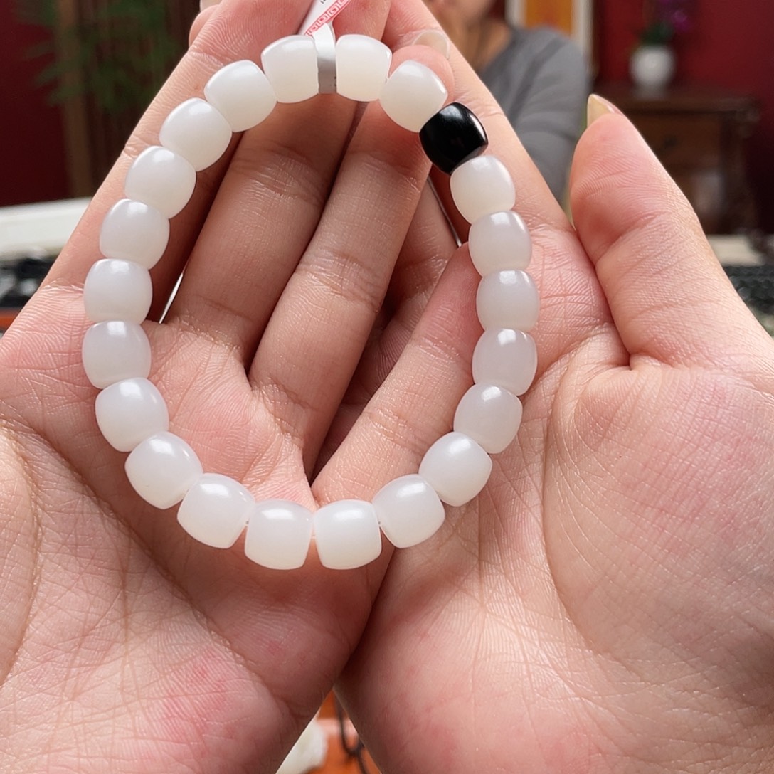 未镶嵌手链和田玉新疆和田玉且末天泰直9/10