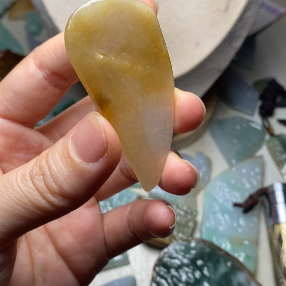 翡翠未镶嵌颈饰天然