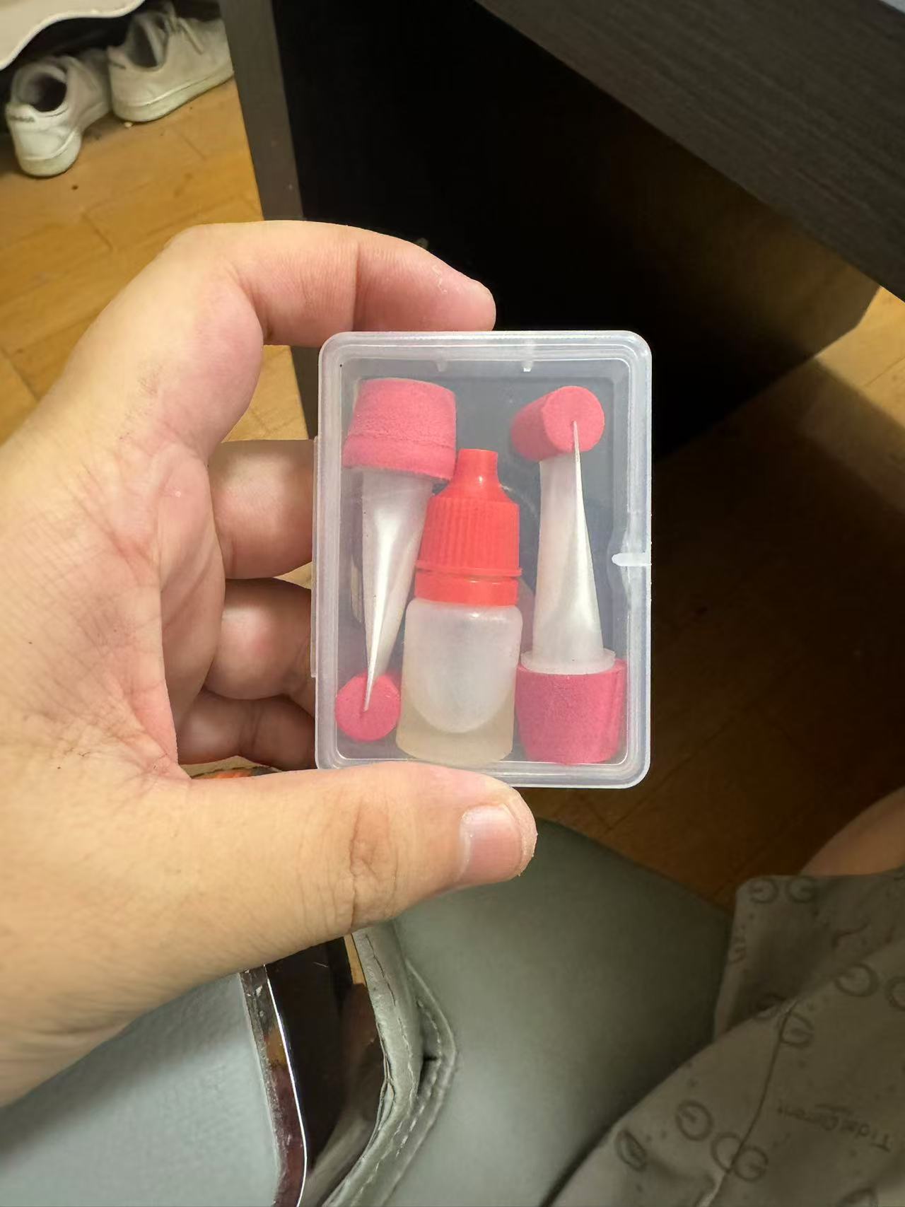 A调催泪管树脂哨片两个，带保养油