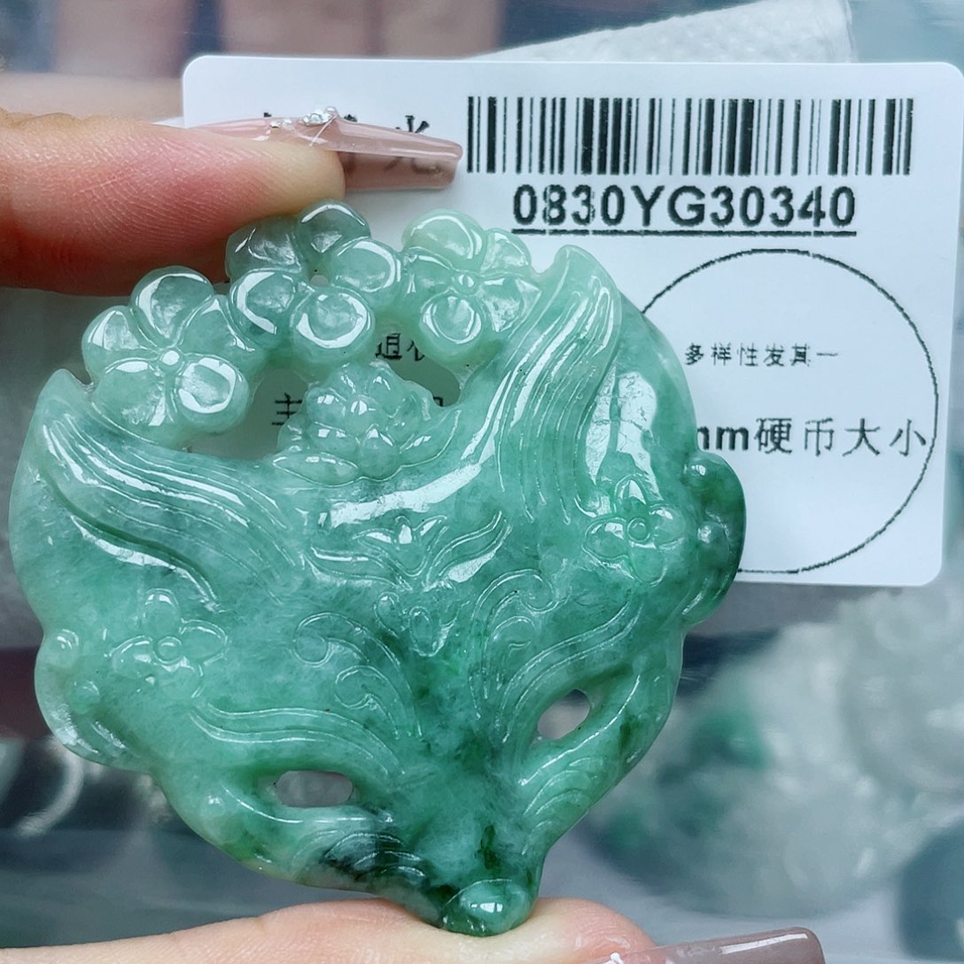 吊坠(不含链)未镶嵌翡翠