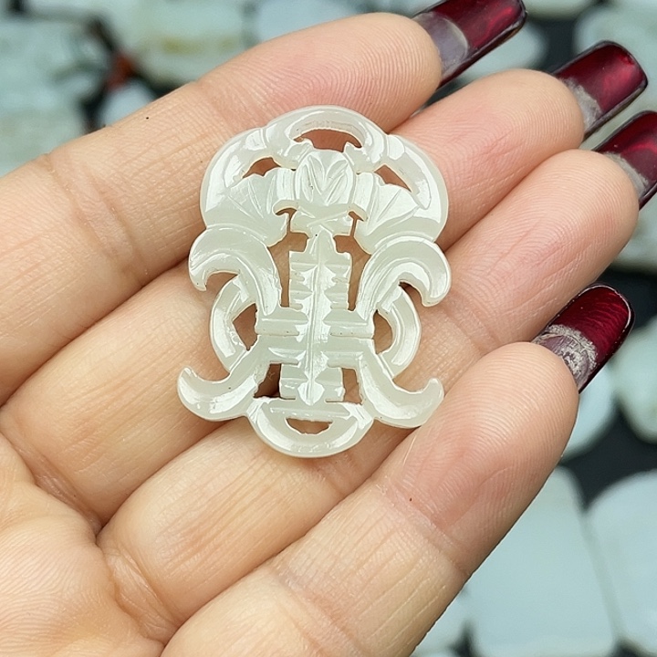 和田玉挂件未镶嵌