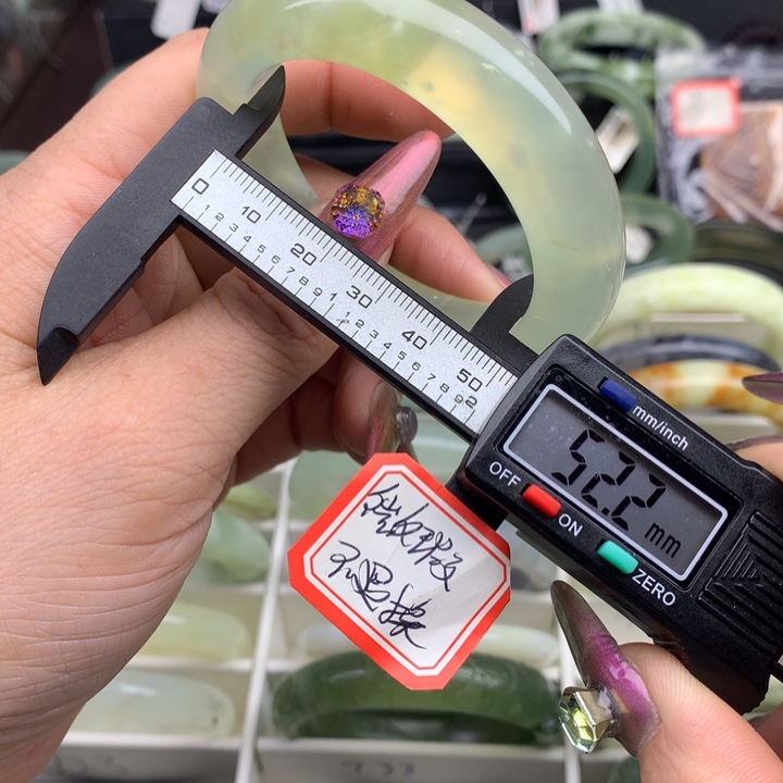 蛇纹石玉手镯未镶嵌745