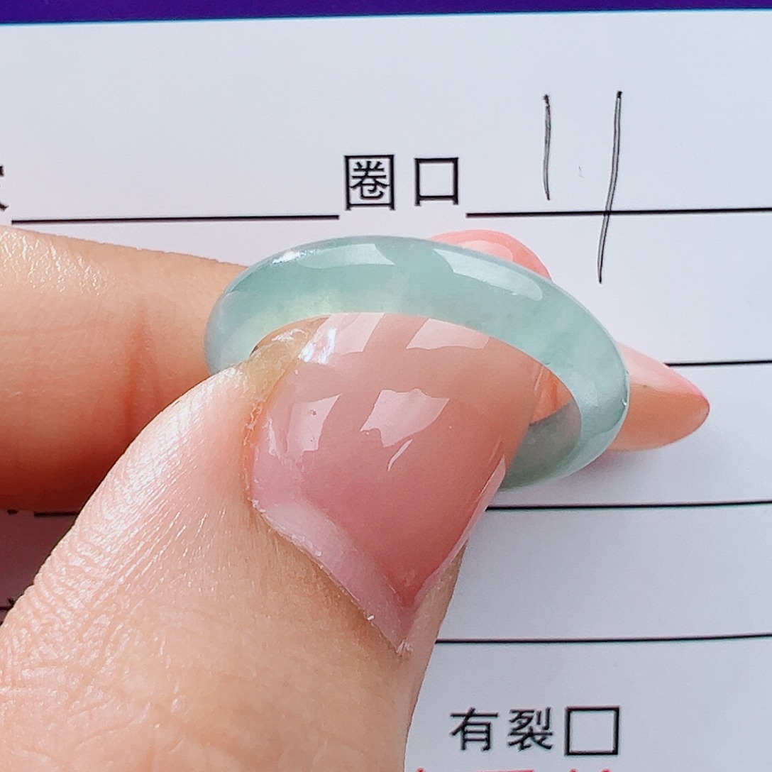 翡翠未镶嵌戒指戒指
