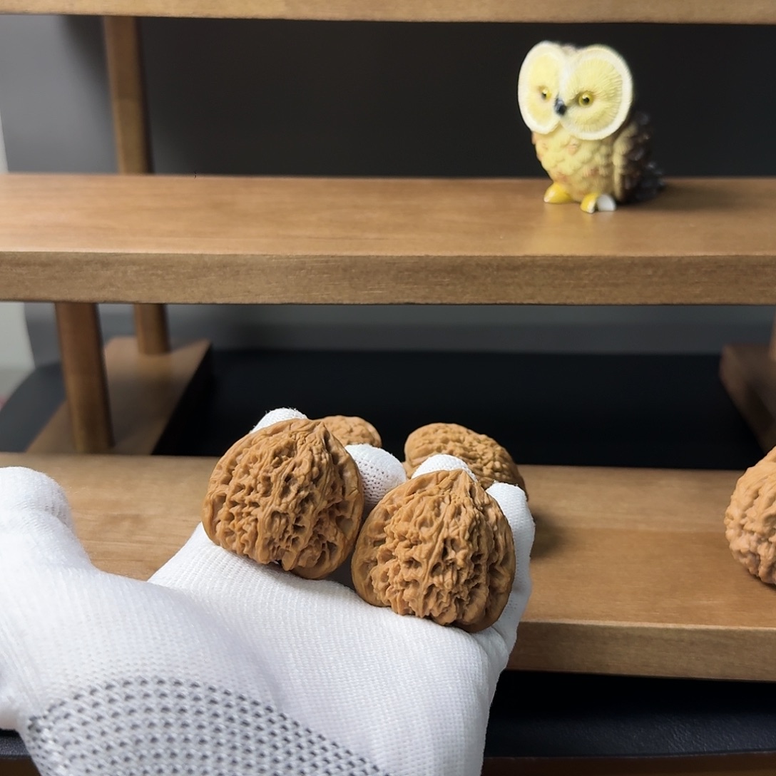 文玩核桃吊坠南疆石三角