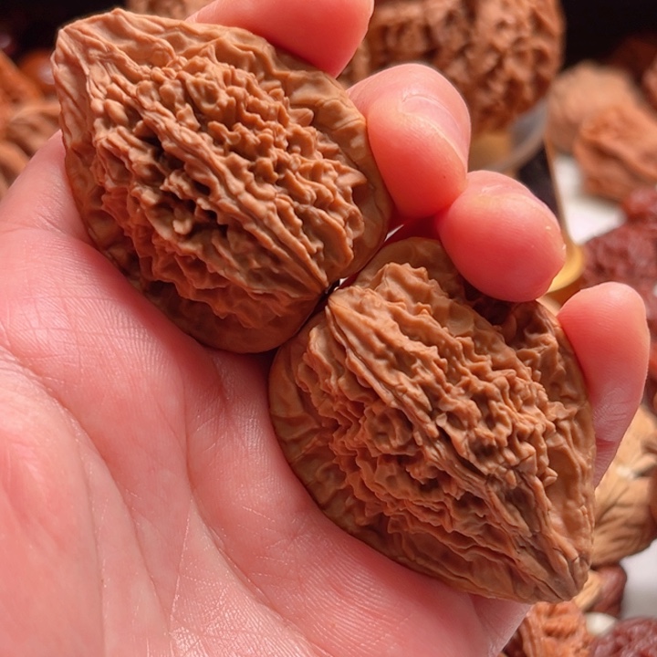 Q***n文玩核桃把件36尺寸晋鸡