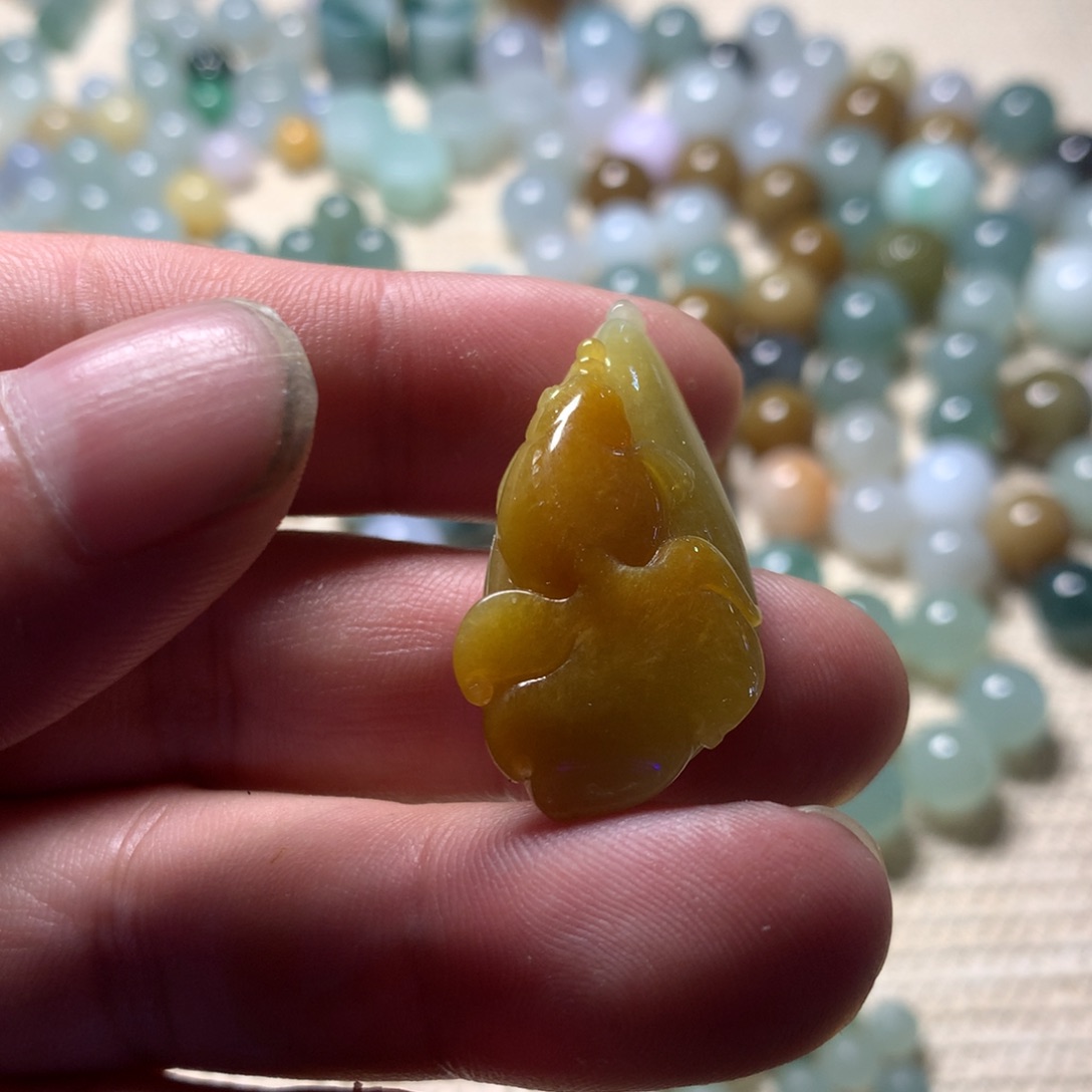 散珠翡翠黄翡鱼一条