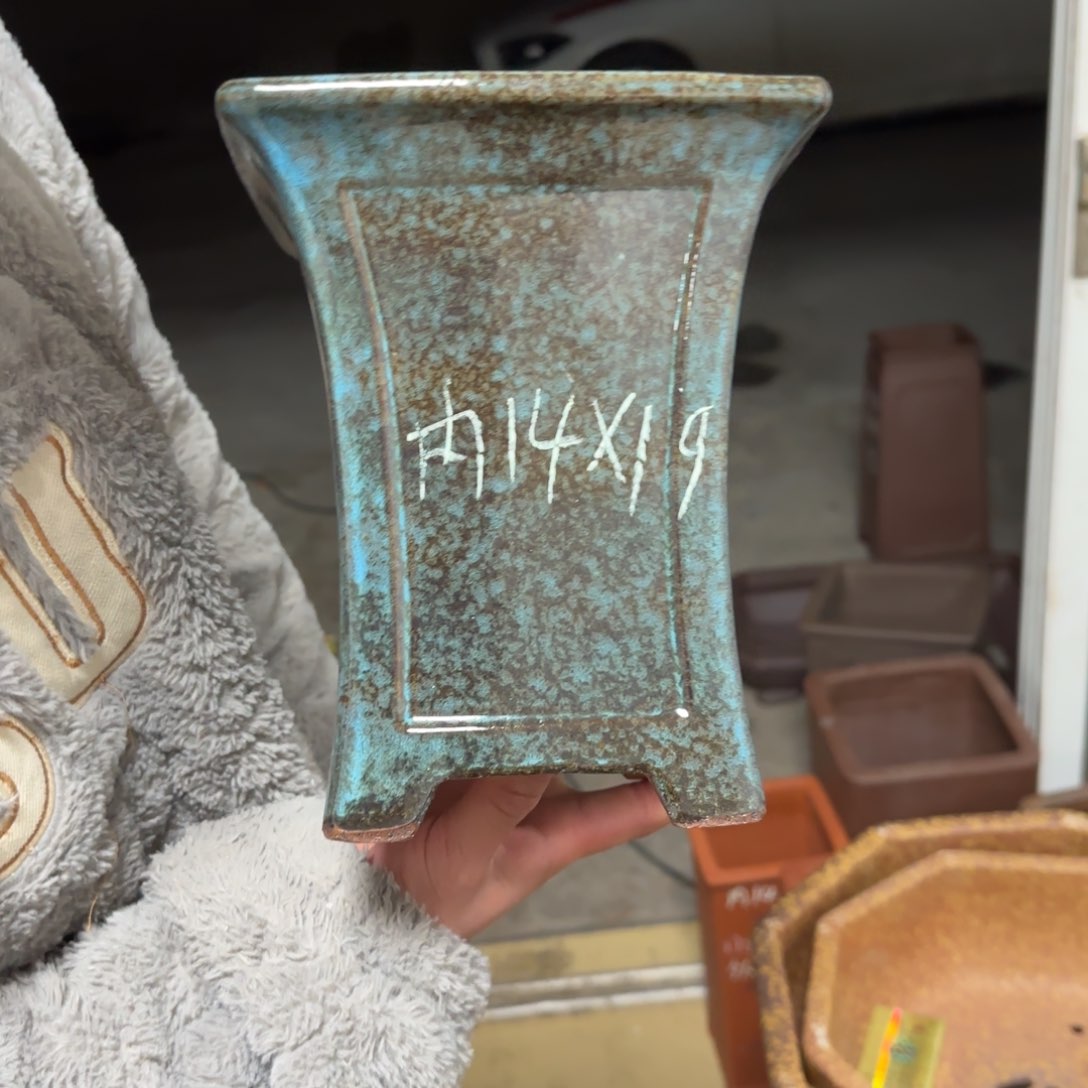 紫砂花盆呜呜呜呜
