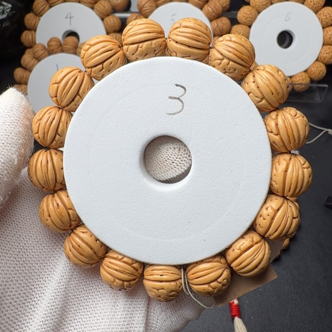 手串桃核盘锦野生绣球