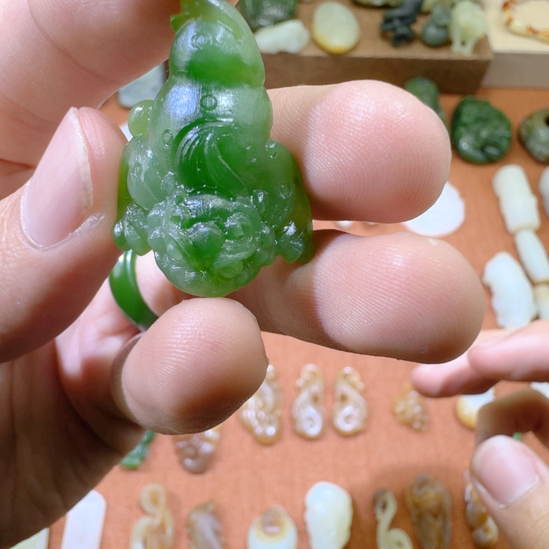 和田玉吊坠(赠链)未镶嵌