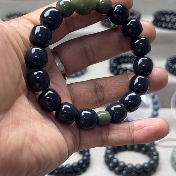 和田玉（糖玉）未镶嵌手链