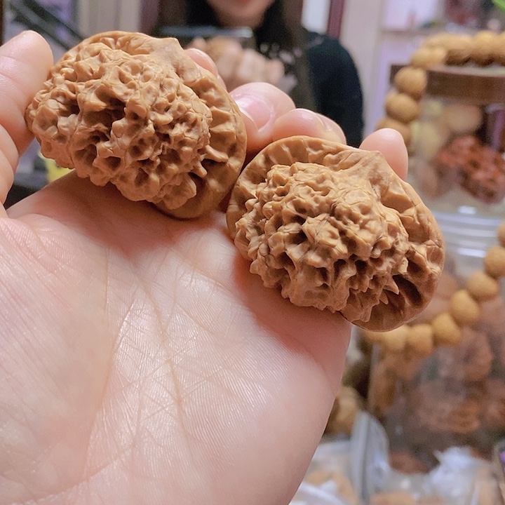 【闪购商品】文玩核桃把件50官帽