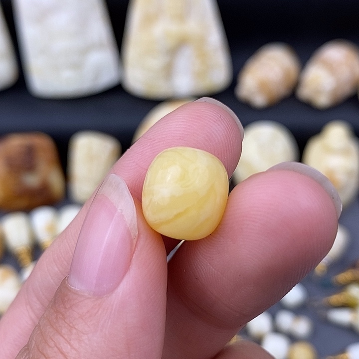 琥珀未镶嵌裸石11单珠