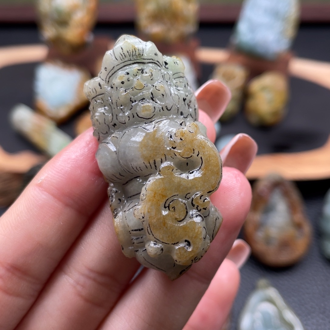 定制翡翠未镶嵌翡翠