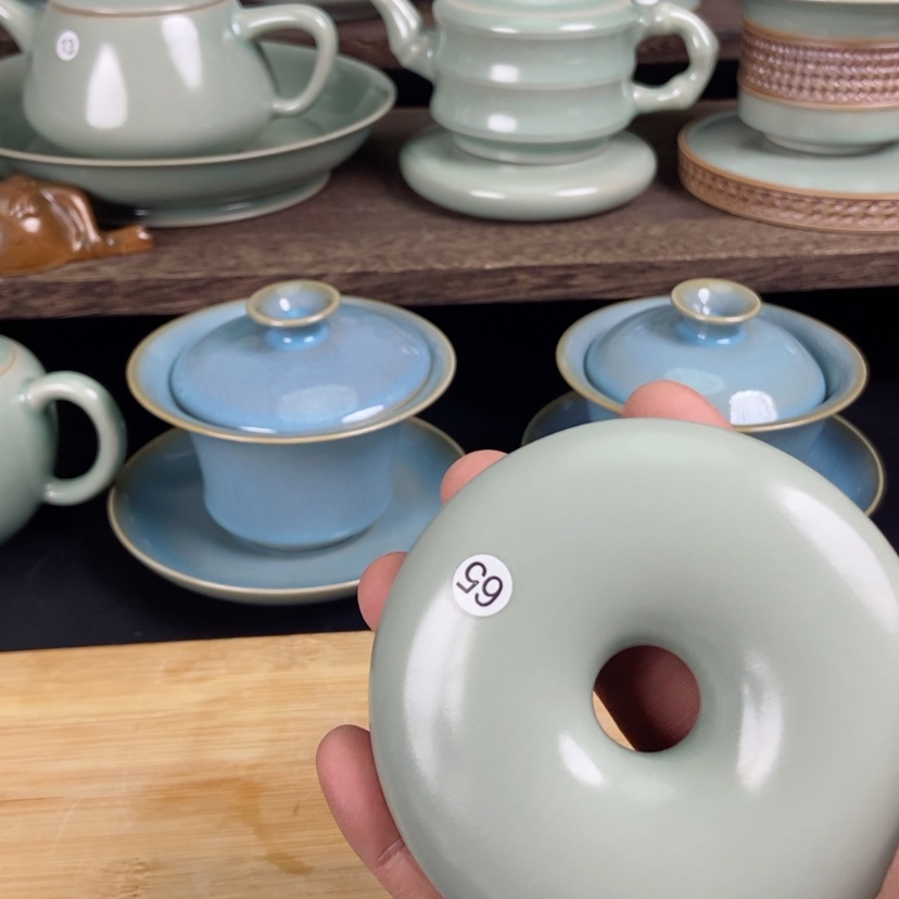 【闪购商品】劉*手工微瑕甜甜圈汝瓷