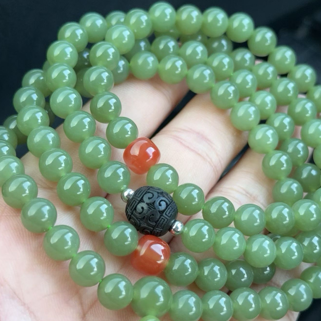 精品和田玉108粒，颜色黄绿、佩戴效果极好