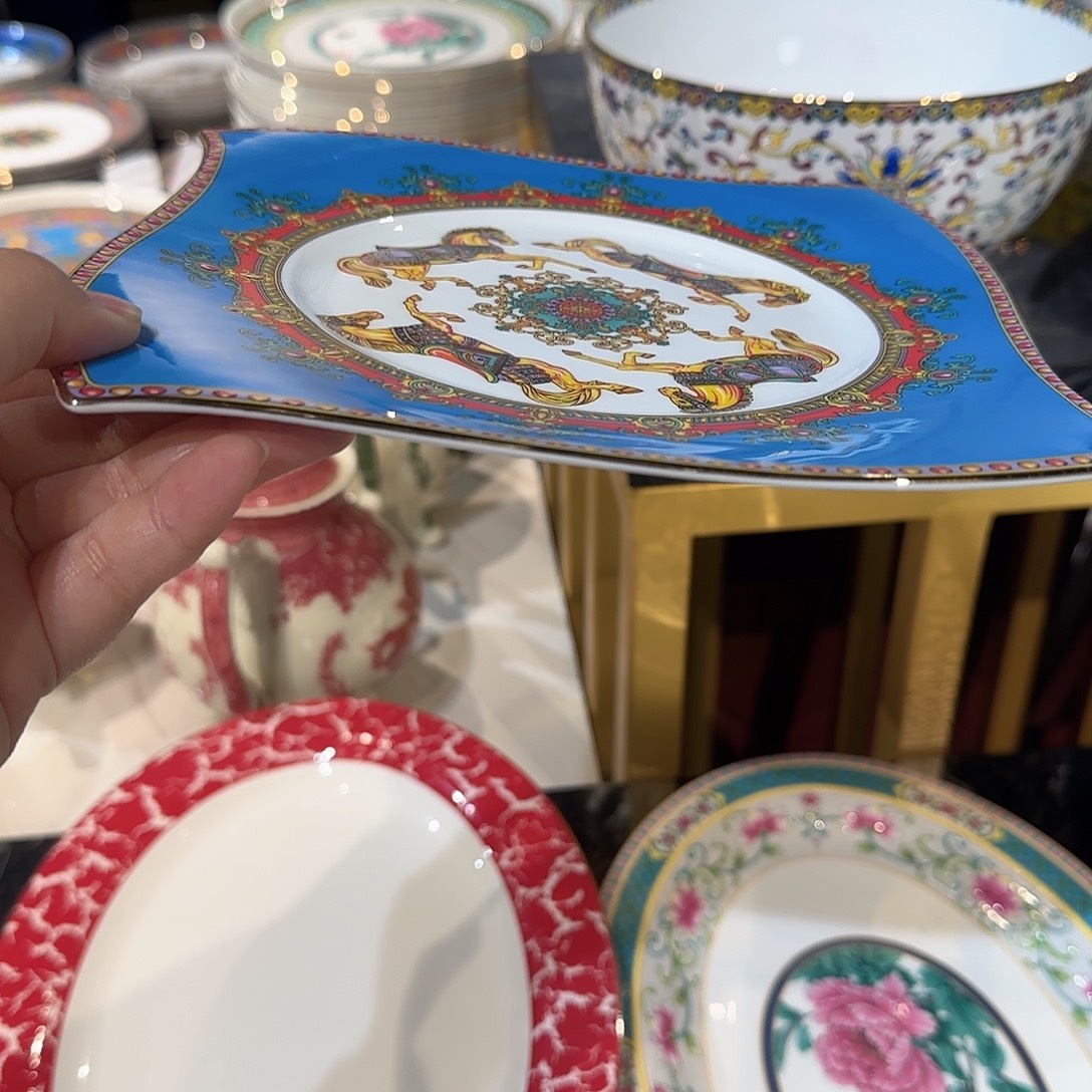 钛合金骨瓷珐琅彩装饰