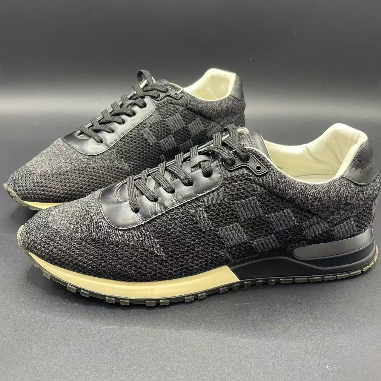 95新 LouisVuitton/路易威登 男士黑棋盘格运动鞋40.5欧码 ca185t