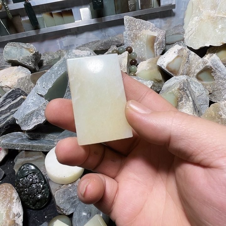 胖***嘟和田玉（糖玉）未镶嵌把件