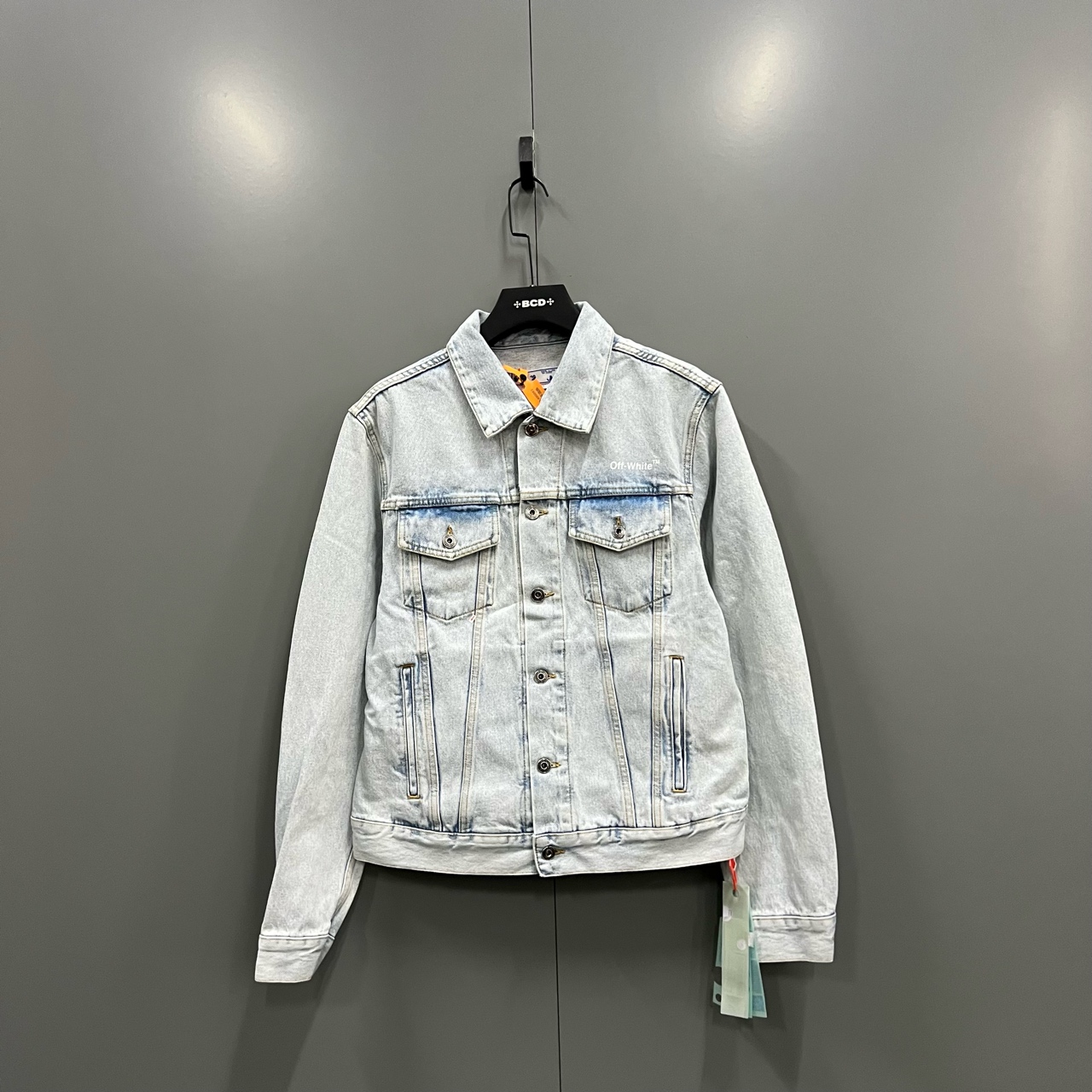 99新 OFF-WHITE (ll)水洗做旧警戒线牛仔外套 M码 mg400092