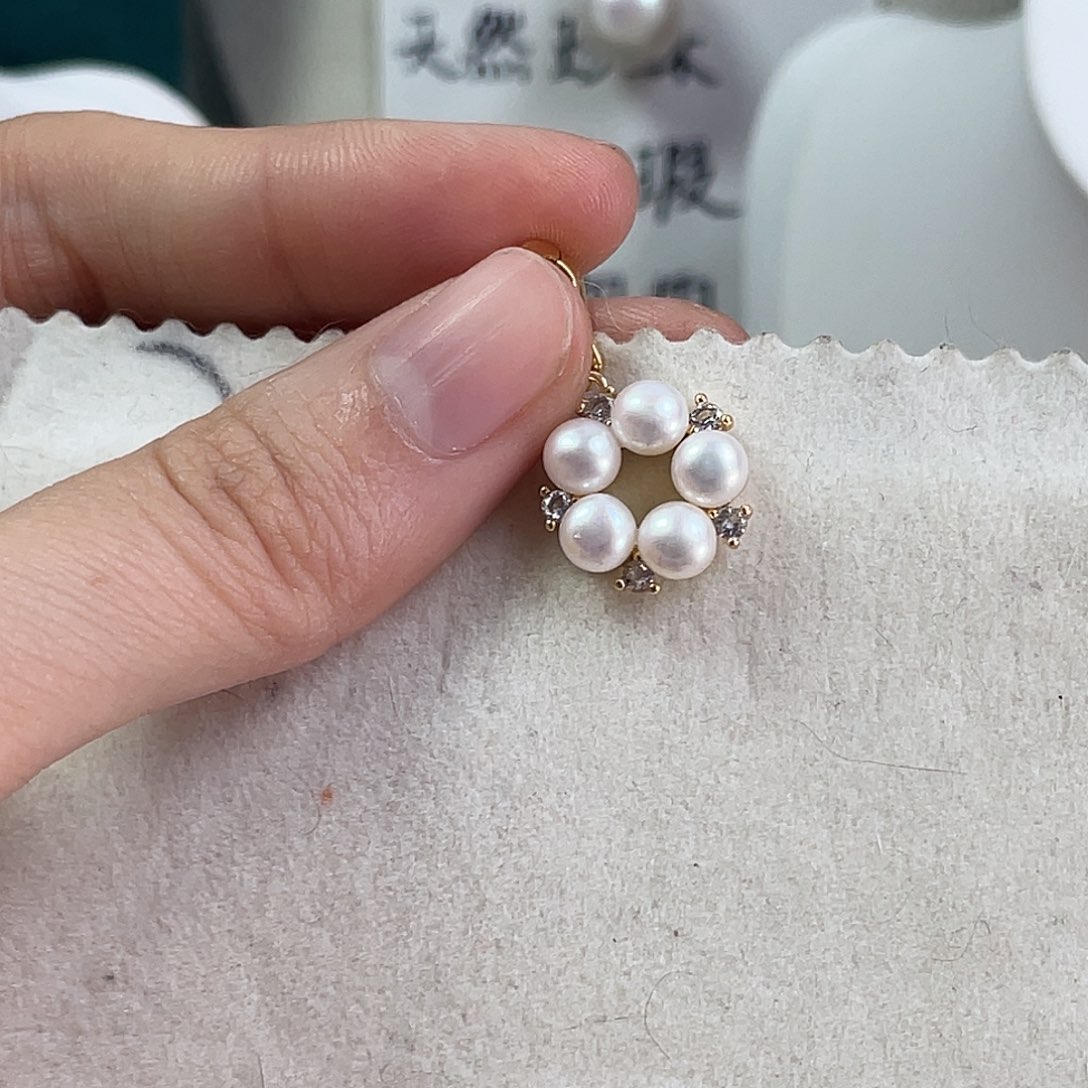 淡水珍珠耳饰未镶嵌