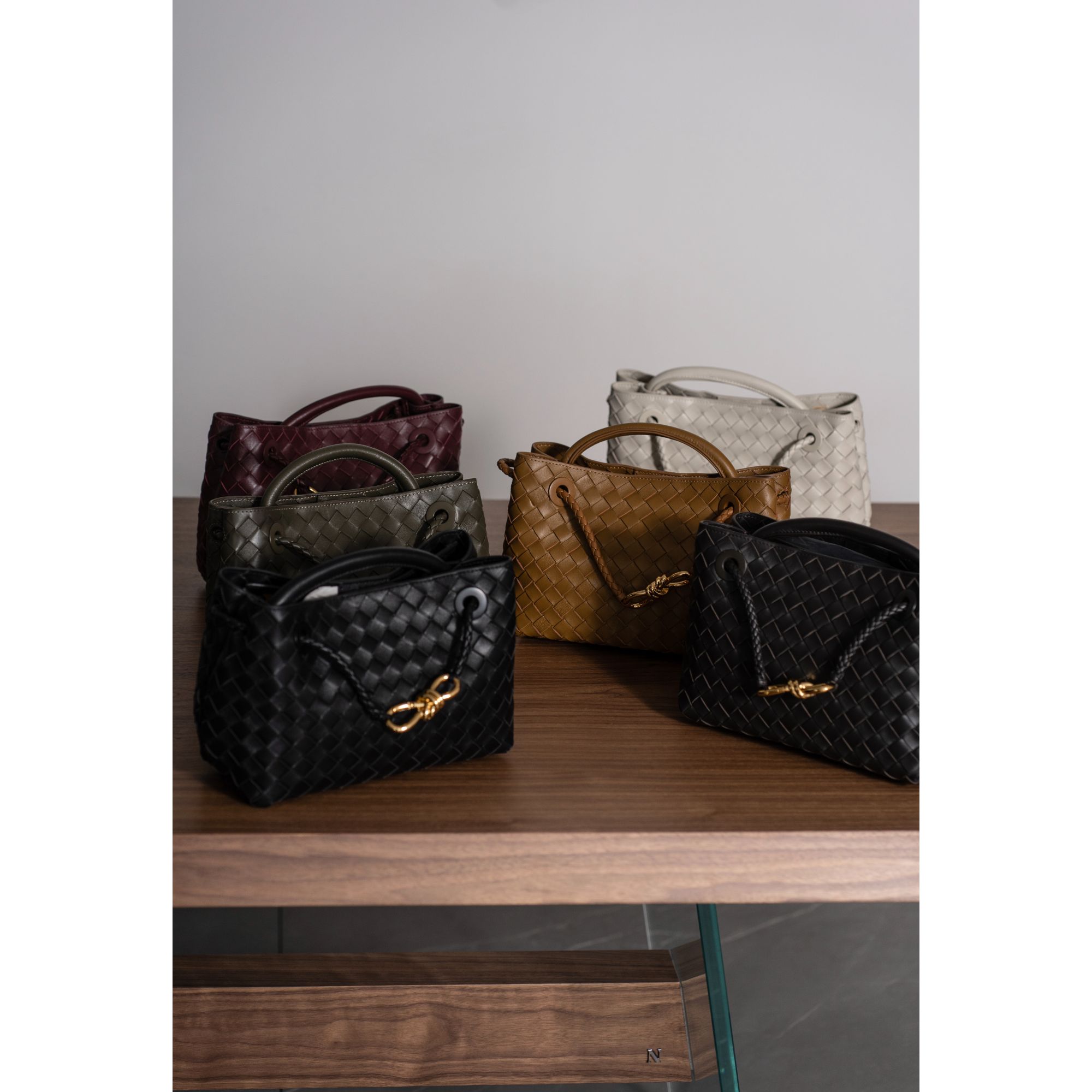 【裱里.Beauneath】编织系列 2025新款绵羊皮小号单肩包斜挎包