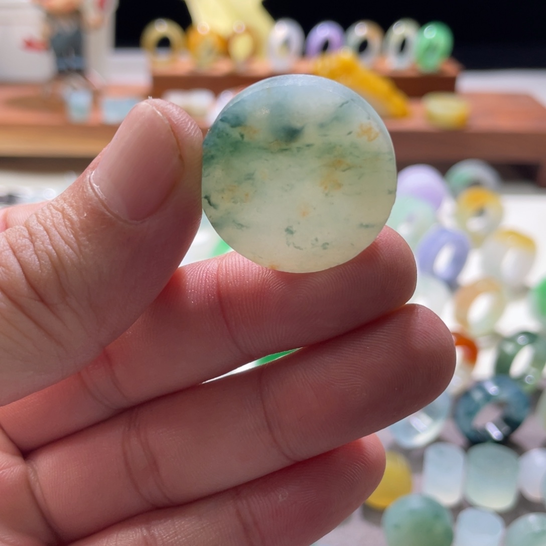 P***e定制翡翠未镶嵌翡翠