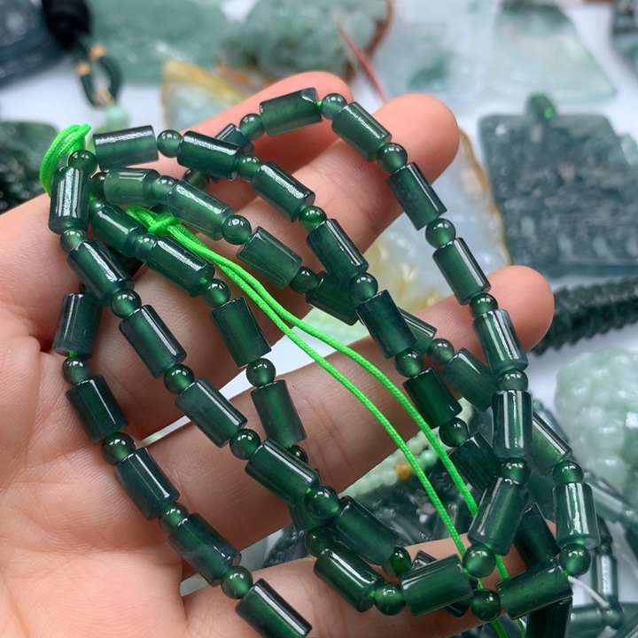 翡翠颈饰未镶嵌保真天然A货翡翠