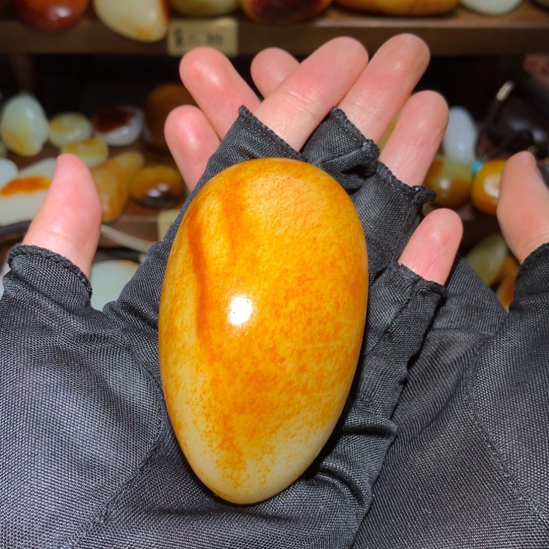 玉***游和田玉未镶嵌颈饰