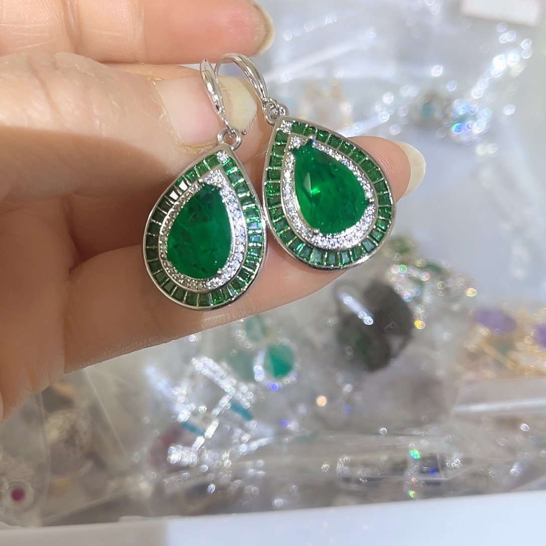 钨金璀璨夺目耀眼