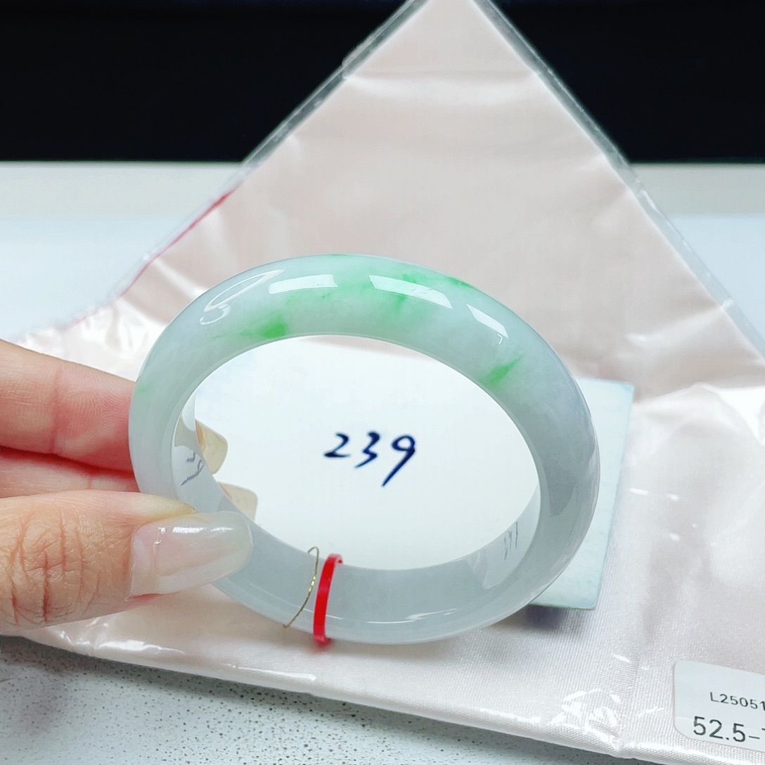 翡翠未镶嵌手镯 正圈52+