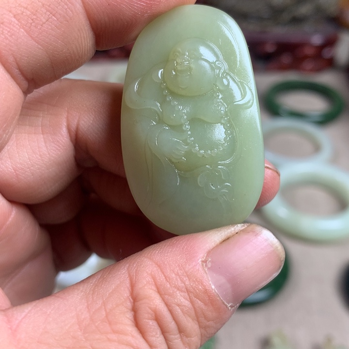 妮***闹和田玉（糖玉）未镶嵌手镯