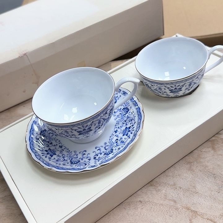 精品瓷器。           