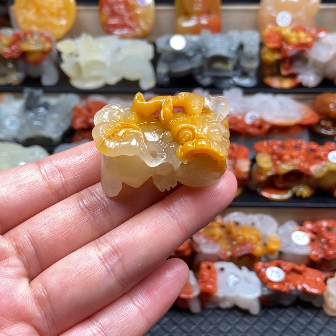 石英质玉（黄龙玉）貔貅未镶嵌