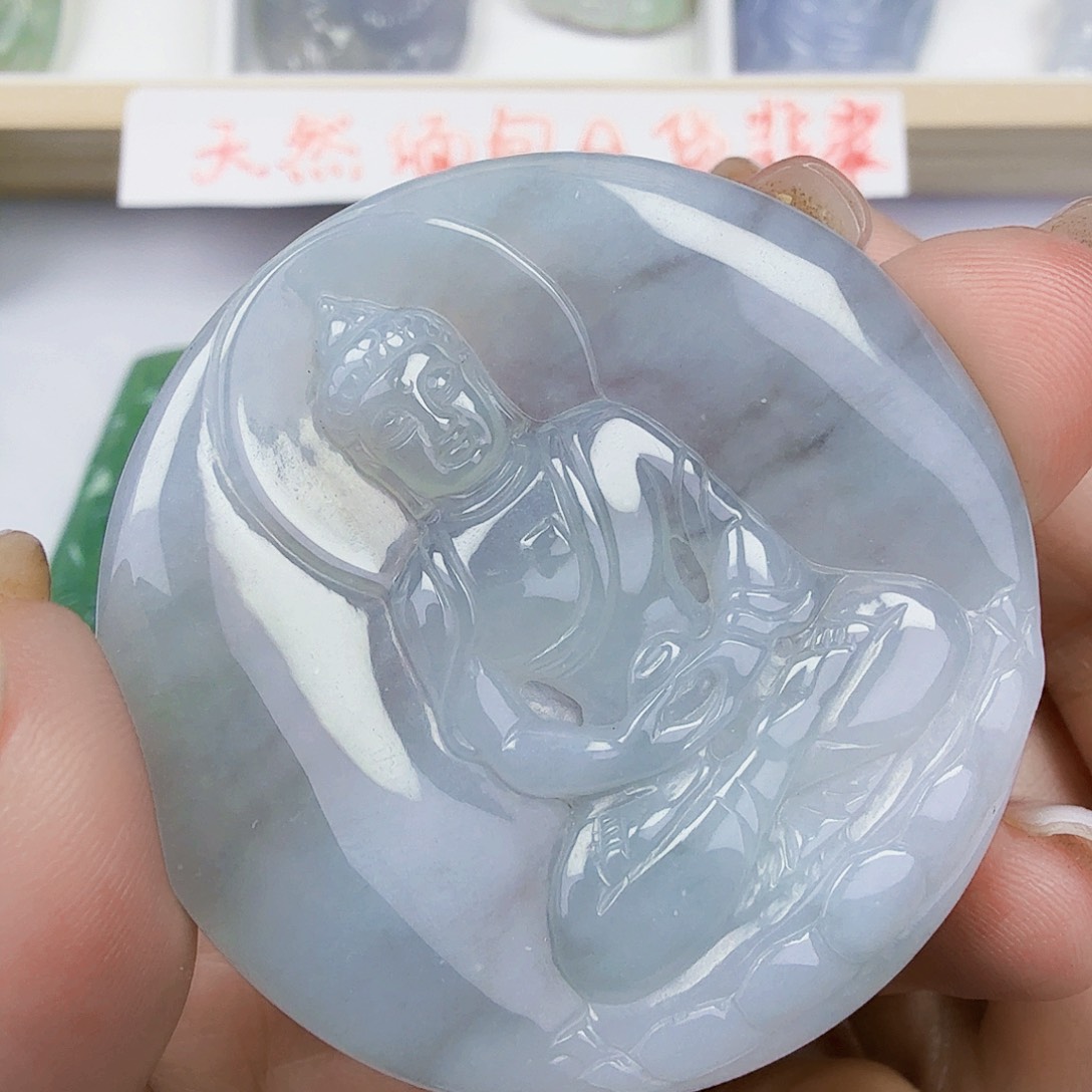 翡翠颈饰未镶嵌大日