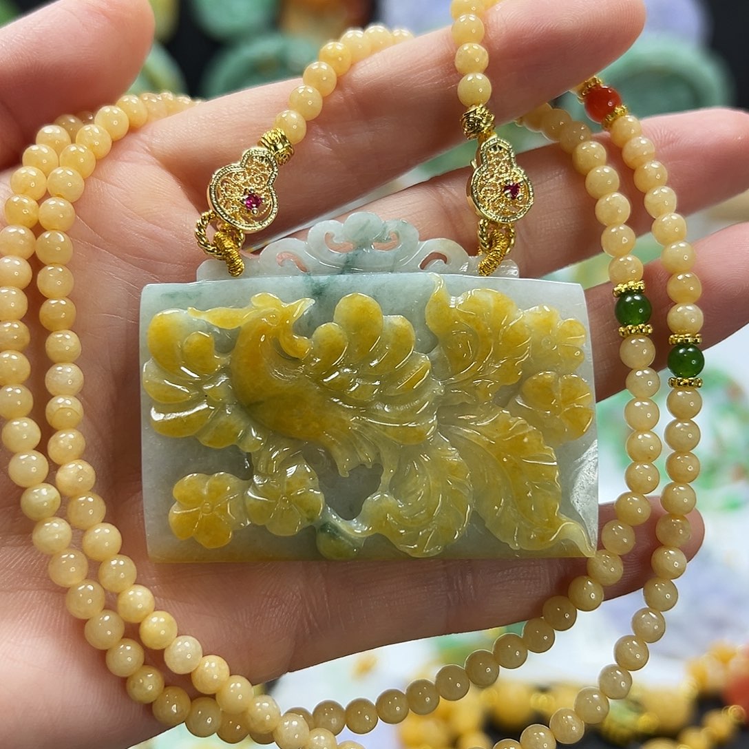 翡翠未镶嵌颈饰吊坠