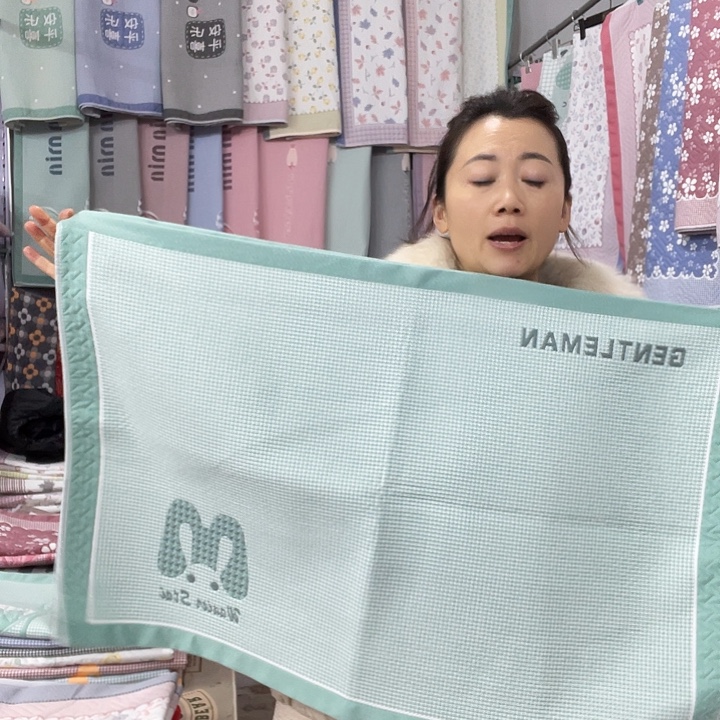 棉特价促销绿色字母