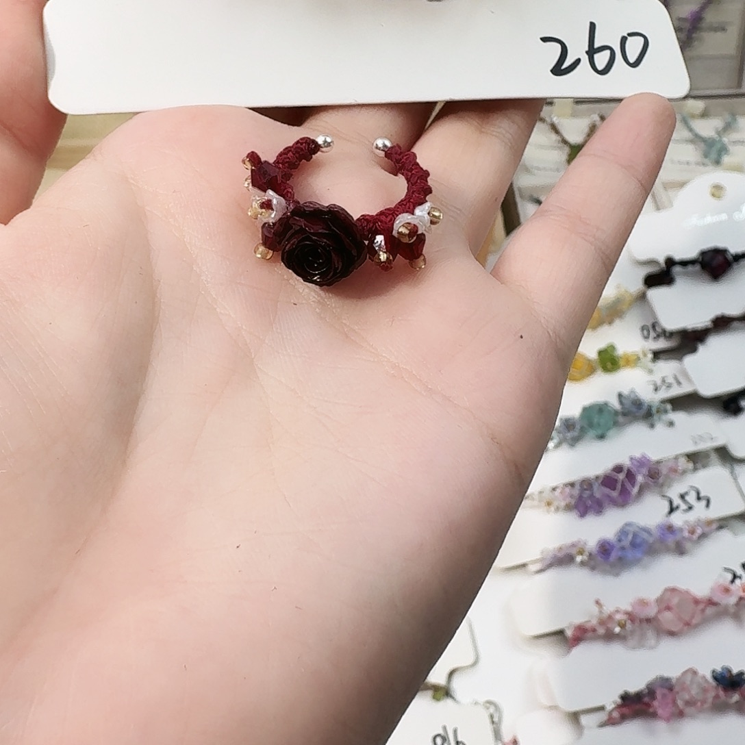 石英石纯铜戒指260上面的红色花