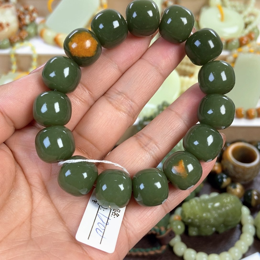 未镶嵌透闪石质玉手串