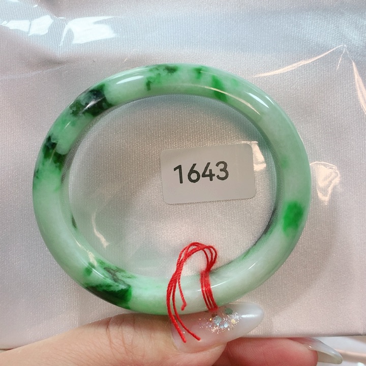 翡翠手镯未镶嵌天然翡翠手镯55