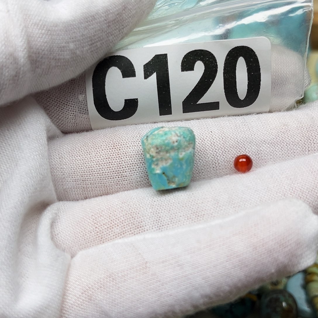 南红玛瑙配饰未镶嵌