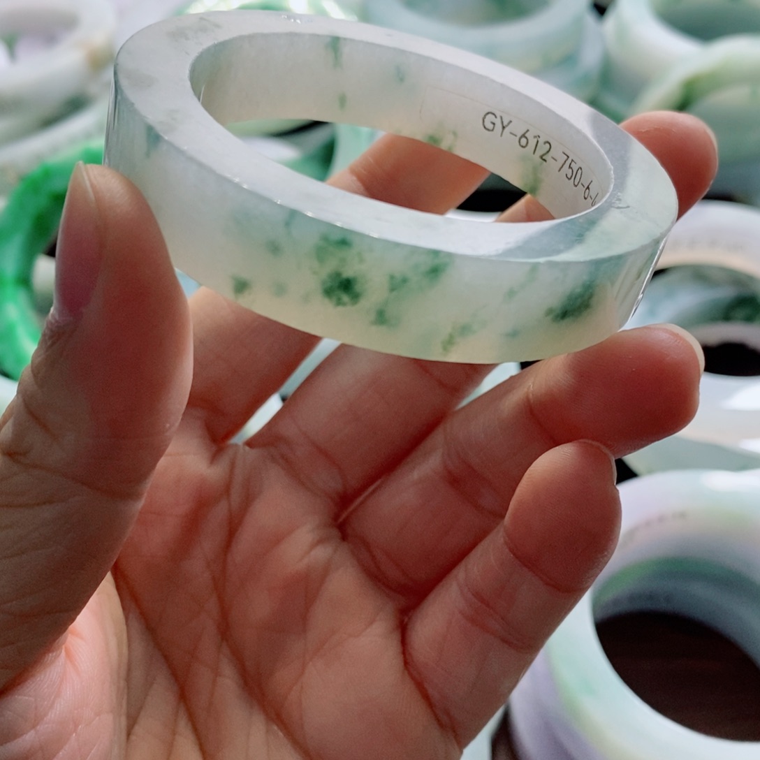 马***卡定制翡翠未镶嵌A货