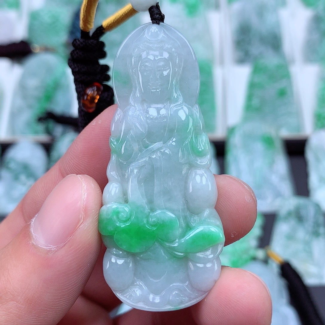 翡翠颈饰未镶嵌翡翠吊坠