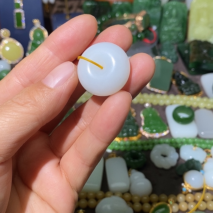 青***音和田玉（白玉）未镶嵌吊坠(不含链)
