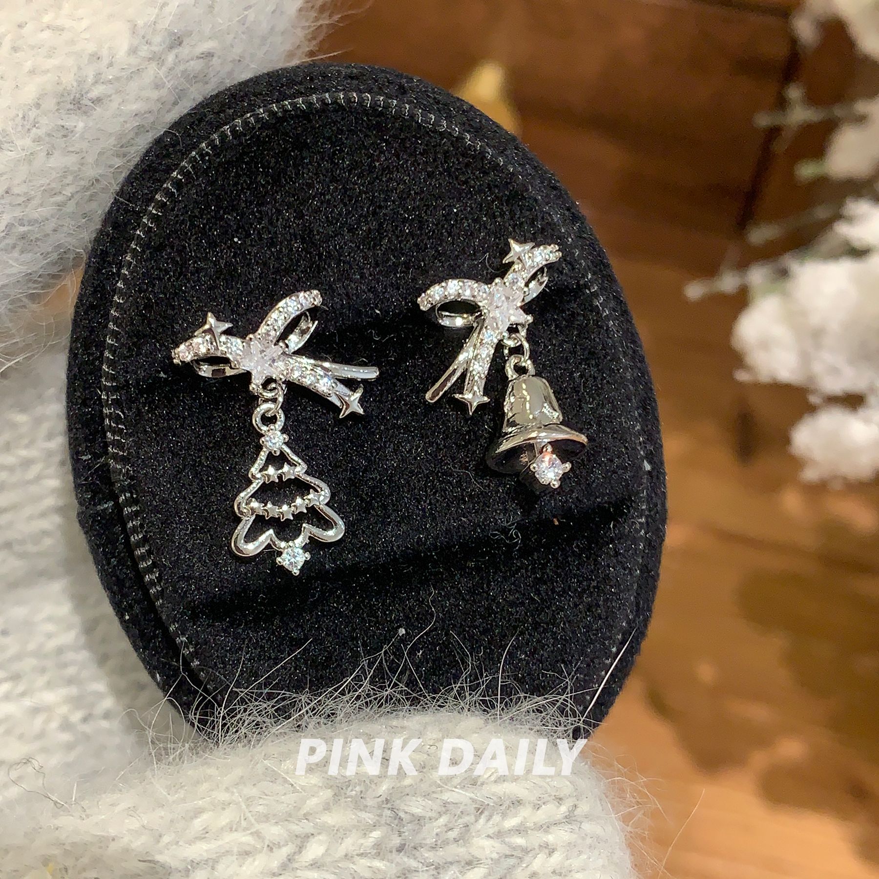 钛钢锆石耳饰 Pink Daily满钻蝴蝶结圣诞树铃铛吊坠耳钉精致耳饰