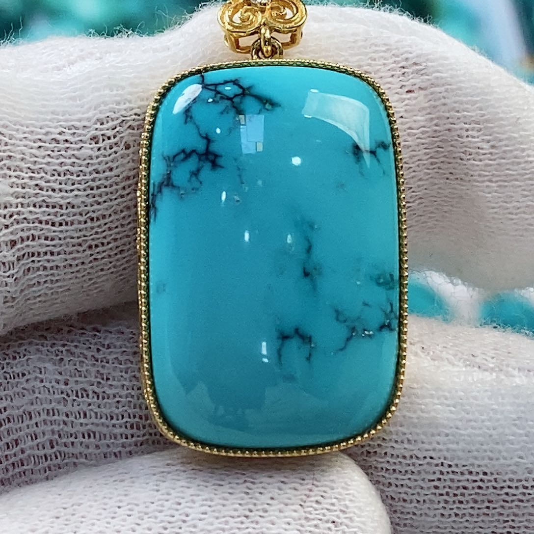 绿松石配饰18K金镶嵌