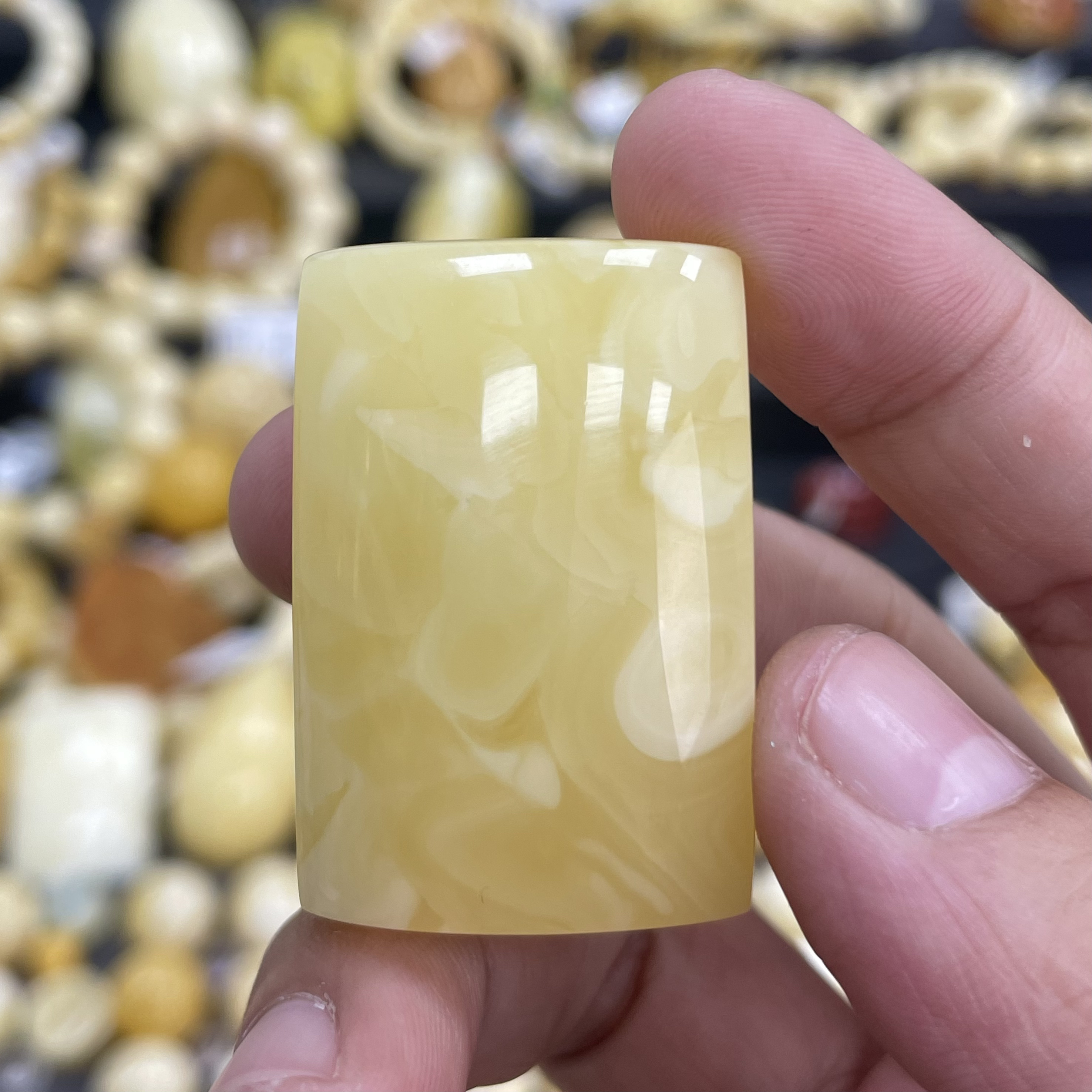 魔梵珠宝｜37*25*12mm俄料琥珀蜜蜡浓蜡妖花小牌子