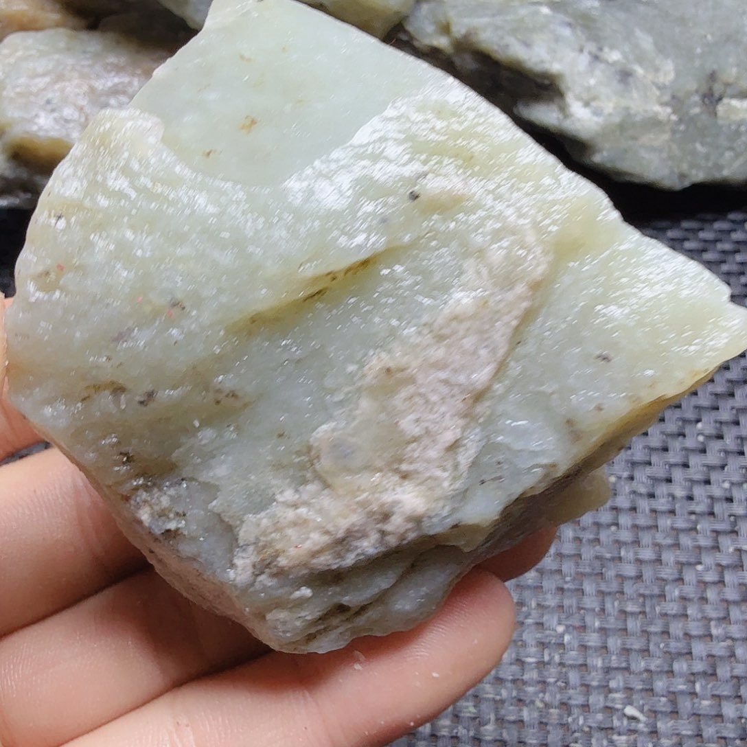 和田玉（糖玉）未镶嵌珠宝半成品